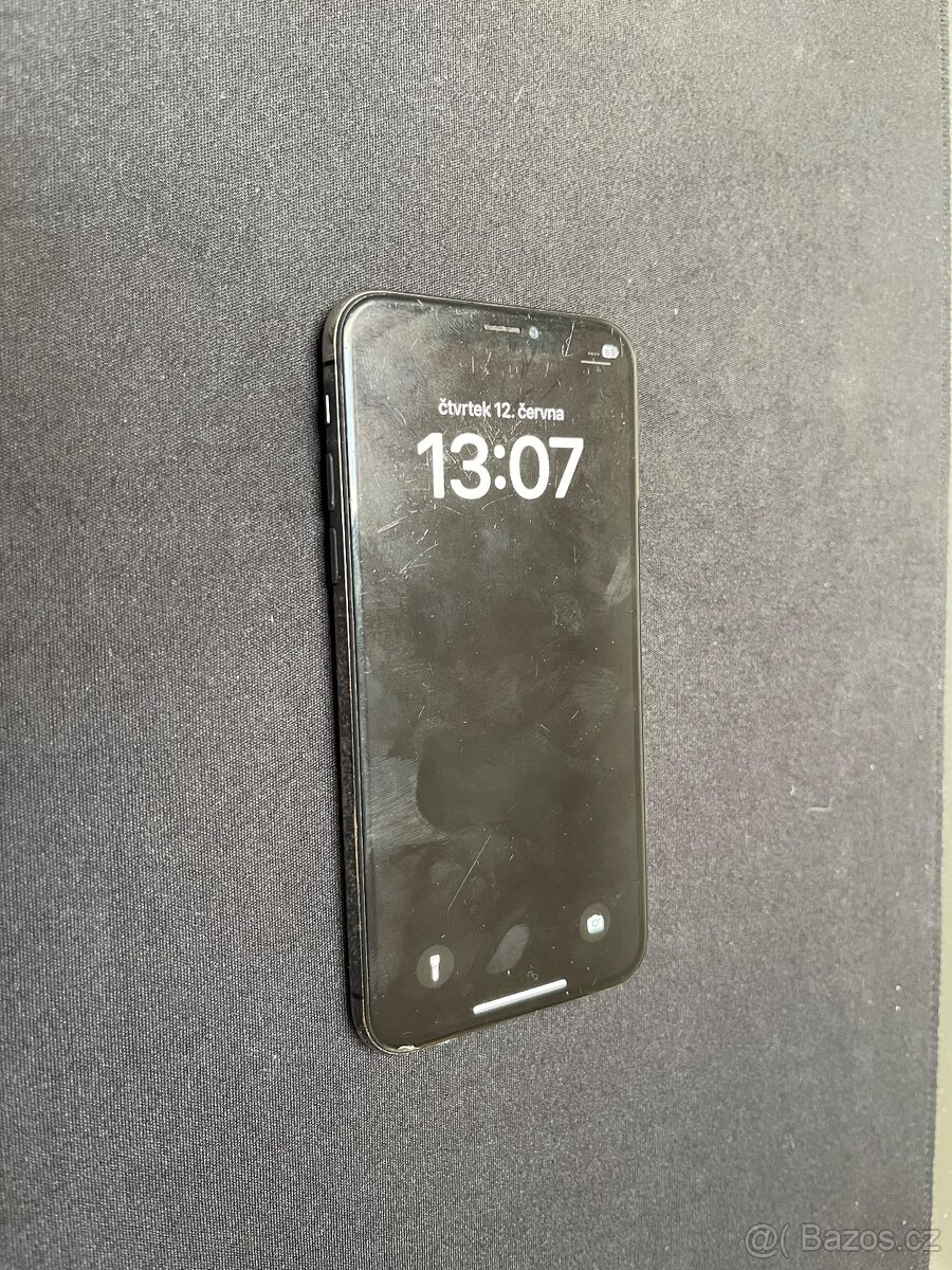 iPhone X