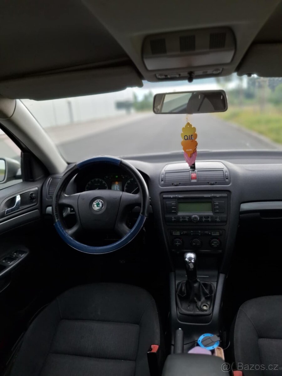 Škoda octavia 2 2.0tdi 103kw 8V