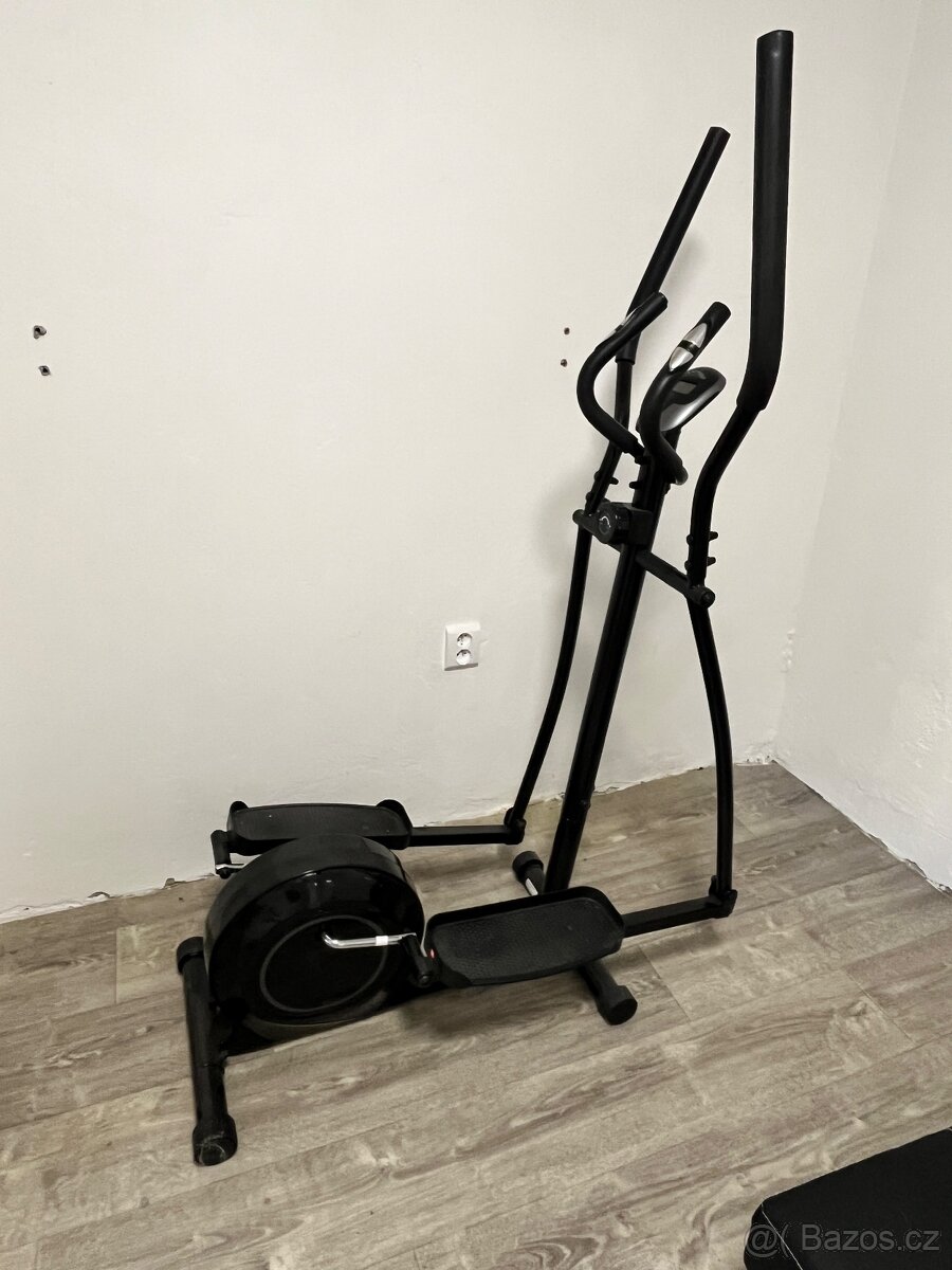 Eliptický trenažer HOUSEFIT MOTIO 15