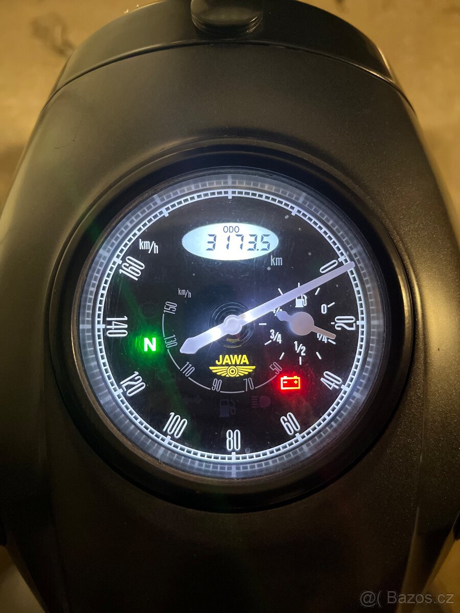 Jawa Pérák 350 CL 2022