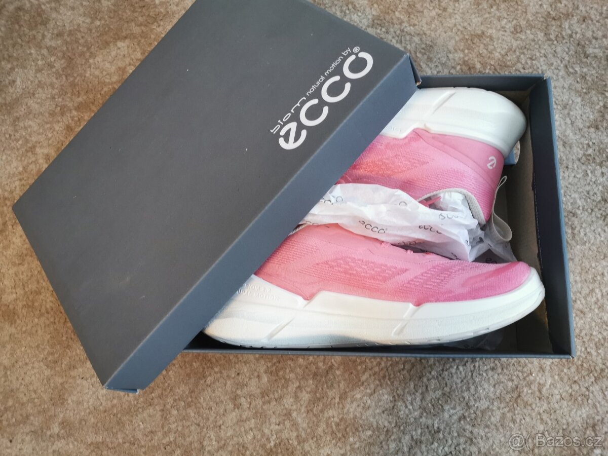 Nové Ecco dámské