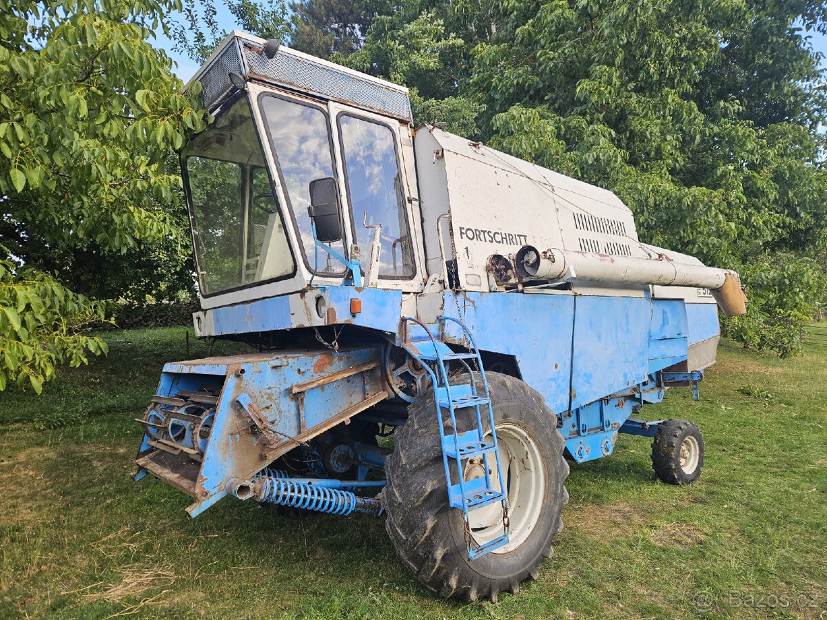 Kombajn Fortschritt E512