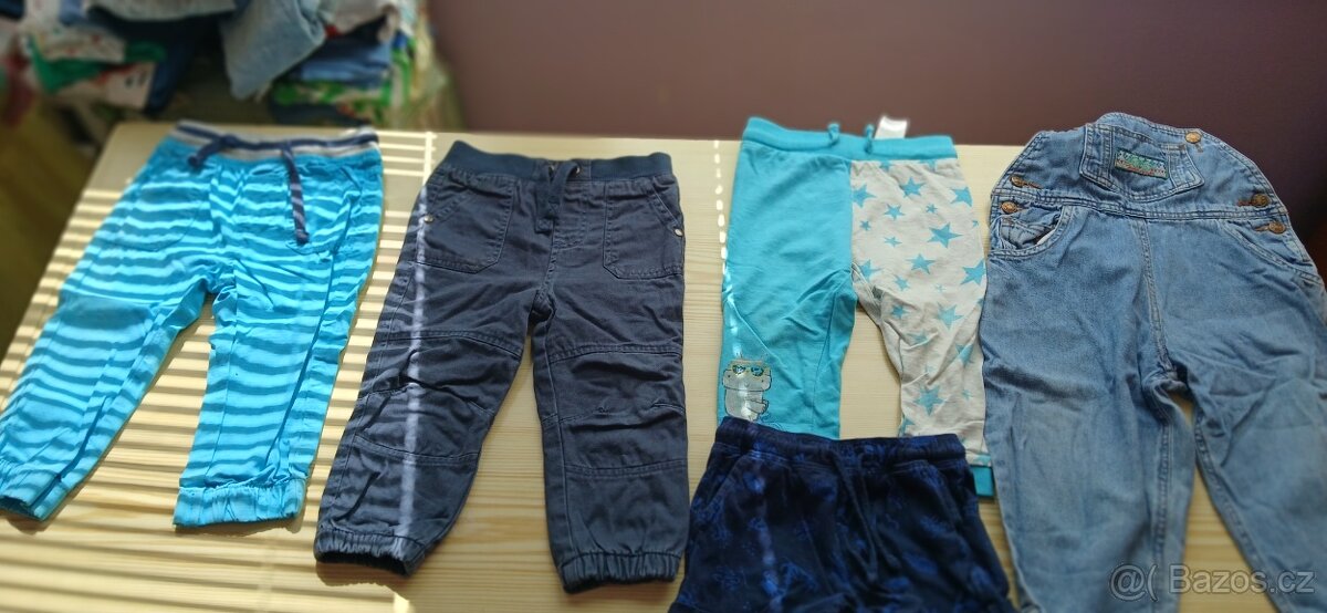 Chlapecké kalhoty, tepláky a kraťasy