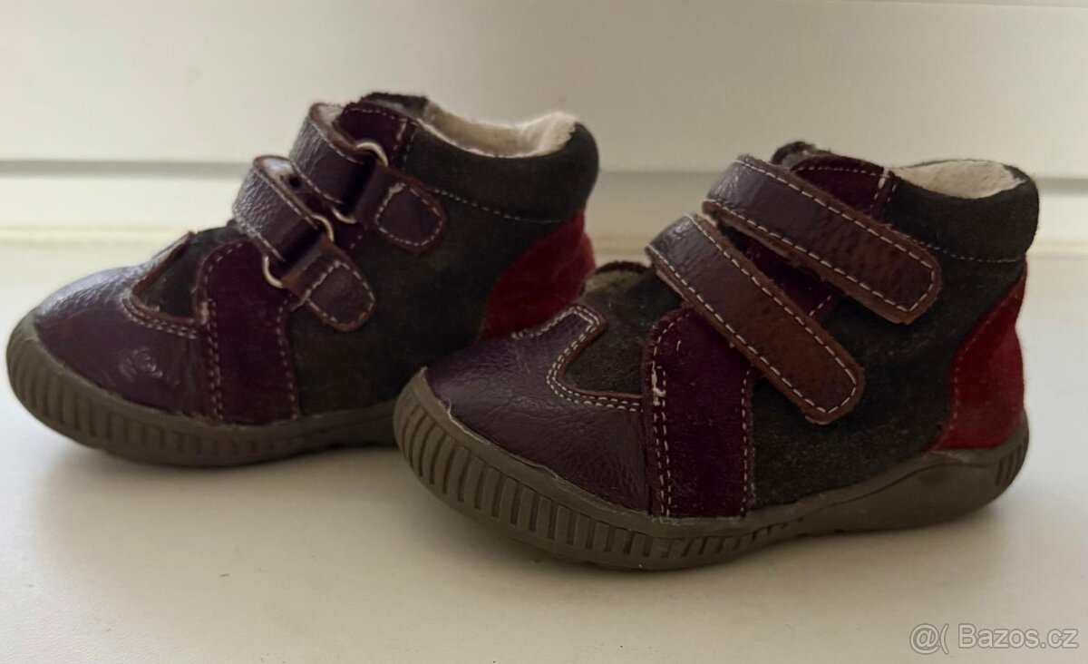 Dětské kotníčkové boty vel.19