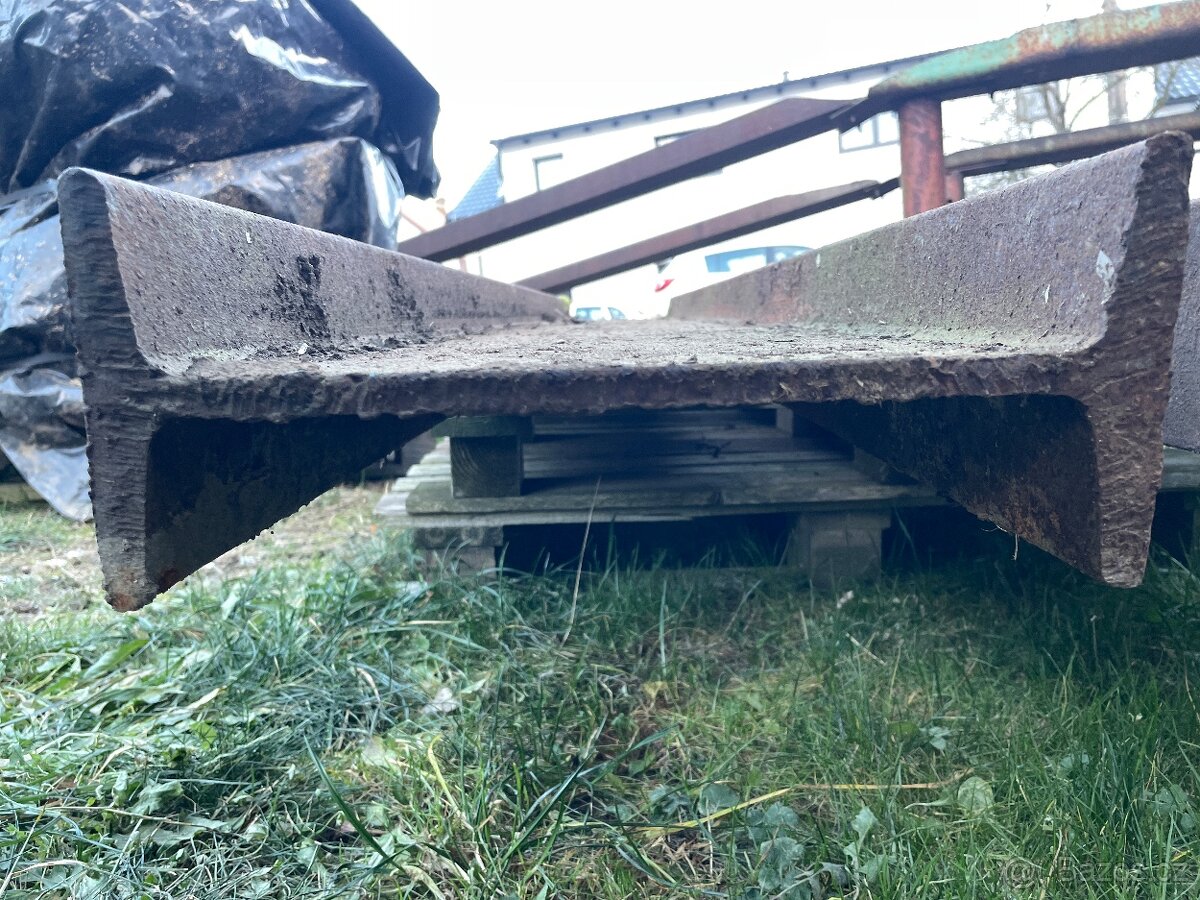 IPE traverza 320x130 délka 2,50 metru dva kusy
