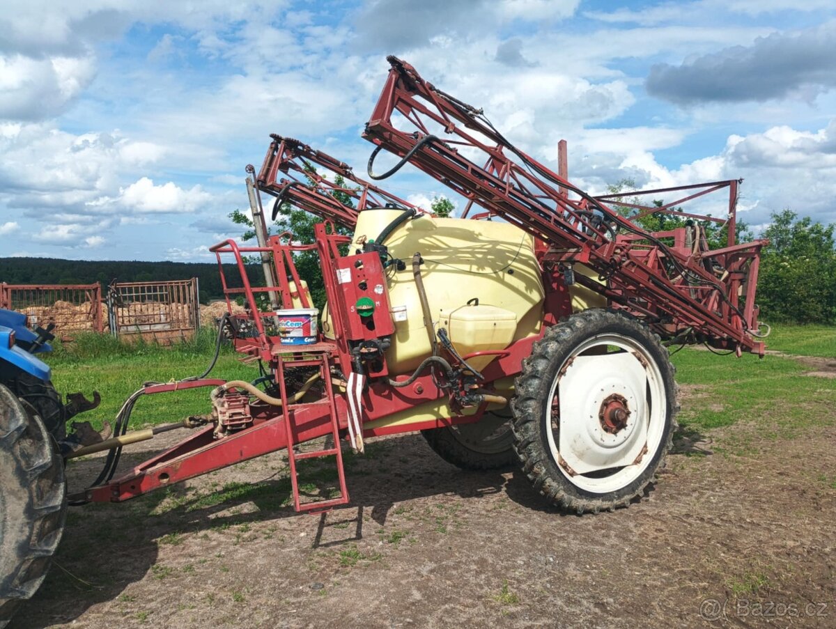 Tažený postřikovač Hardi Commander
