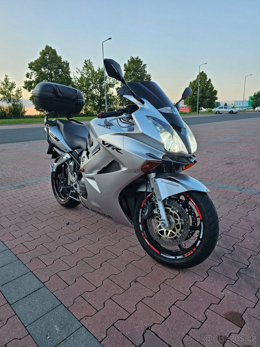Honda VFR 800 Vtec