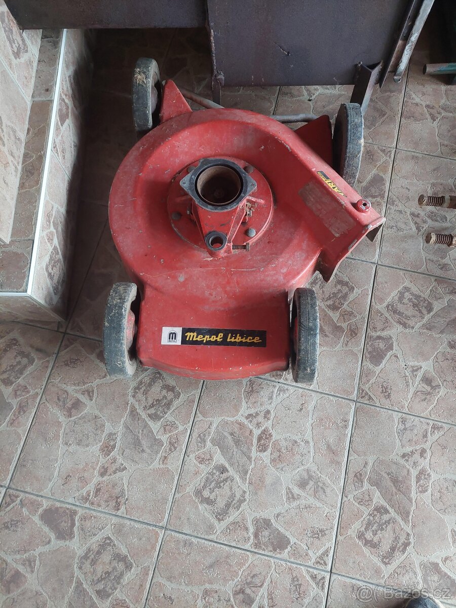 Rotační sekačka,brány,kypřič