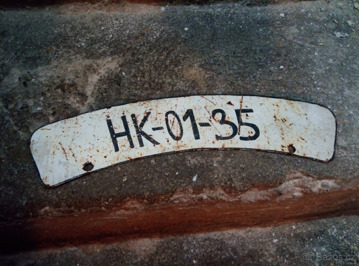 Stará SPZ na moto veterán