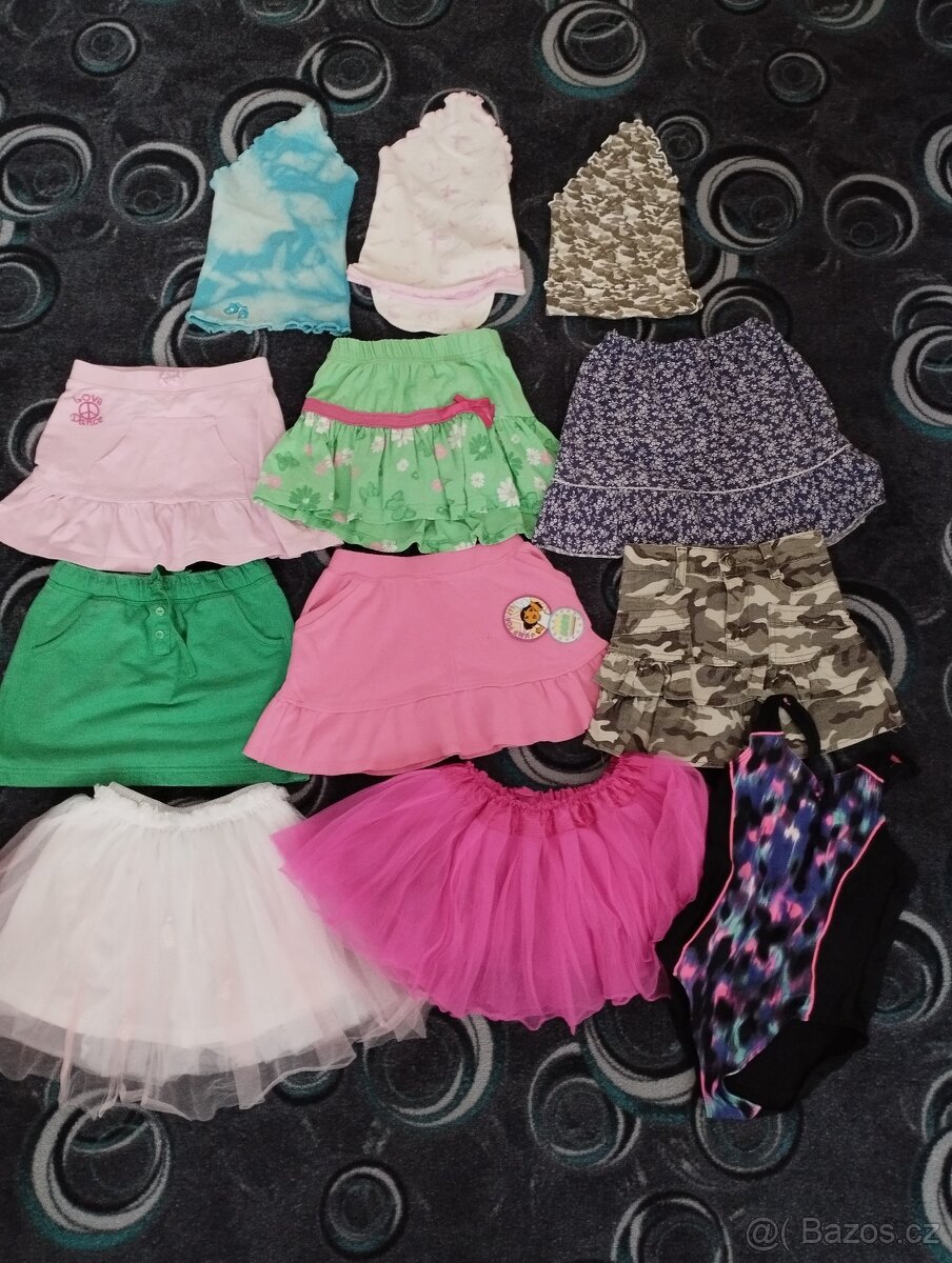 Prodám set sukní a šátků pro holčičku 4-6 let