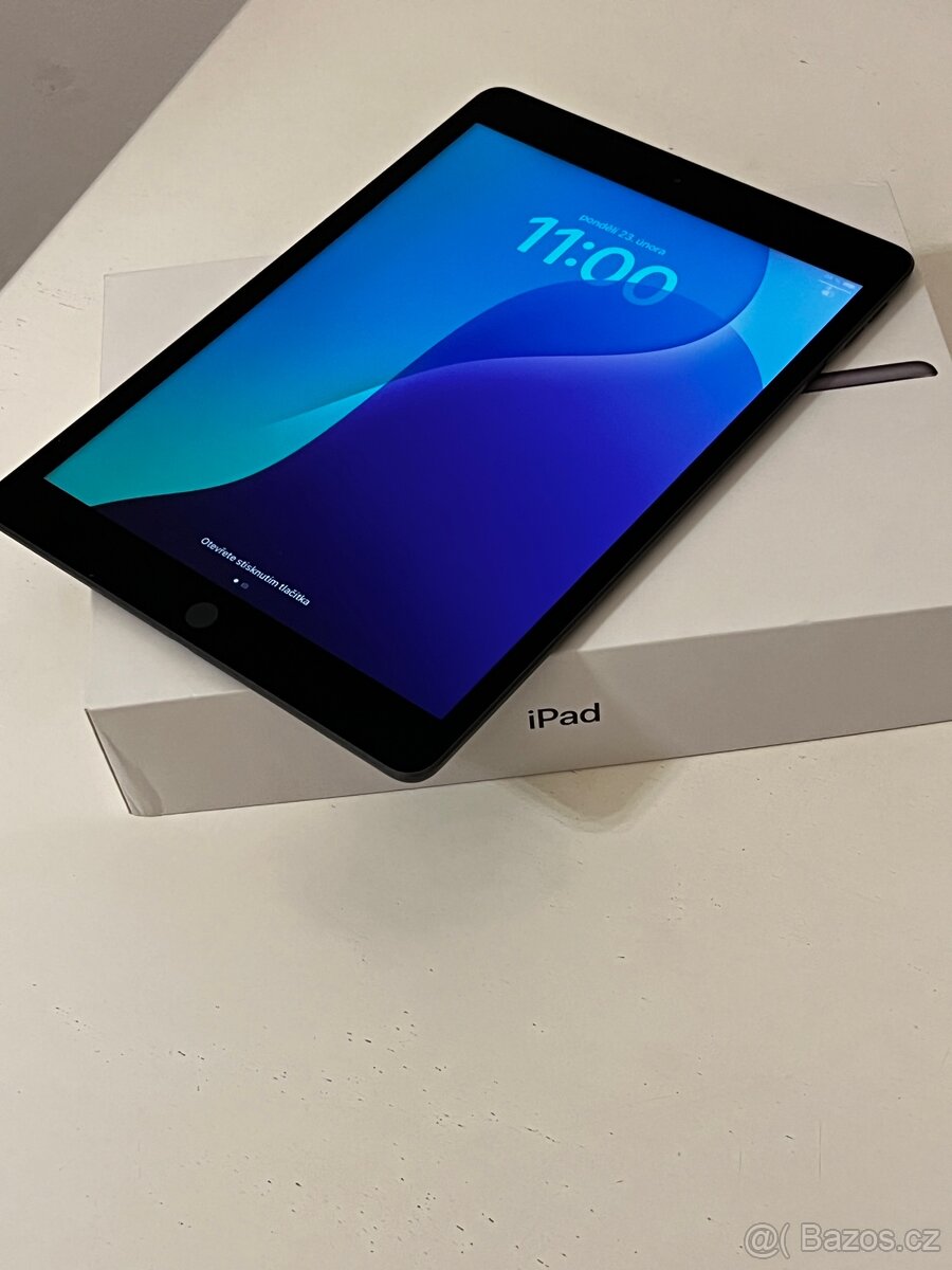 Apple iPad 8. generace (2020)