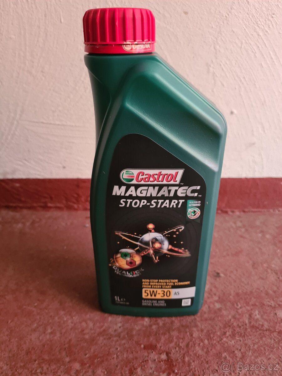 1 litr motorového oleje Castrol
