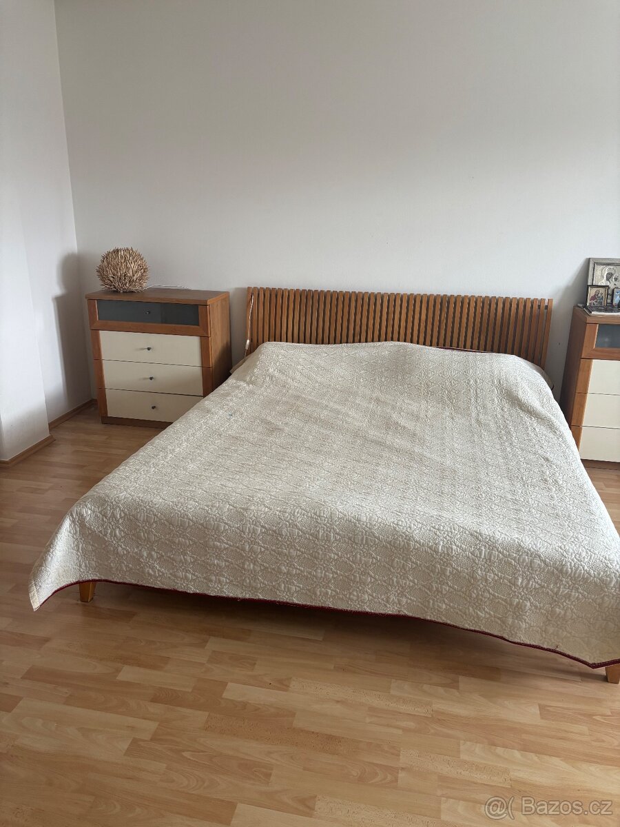 Postel+ komoda