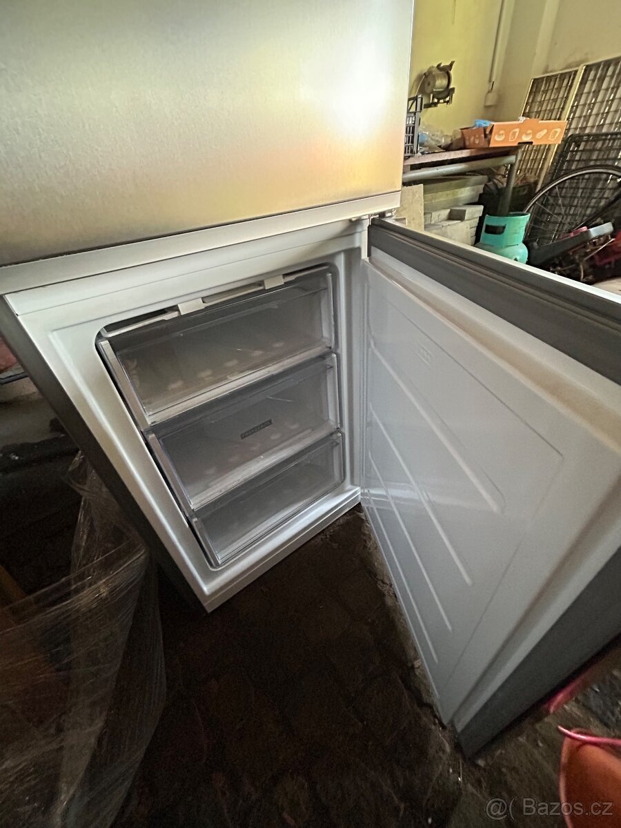 Lednice Whirlpool W5 921OX