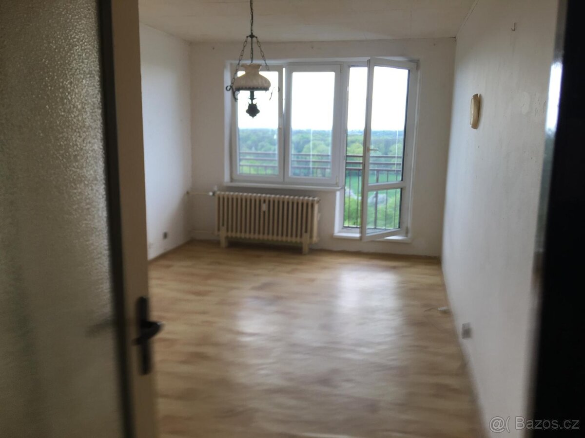Na prodej: 2 sousedící garsonky s balkonem nebo 2+kk