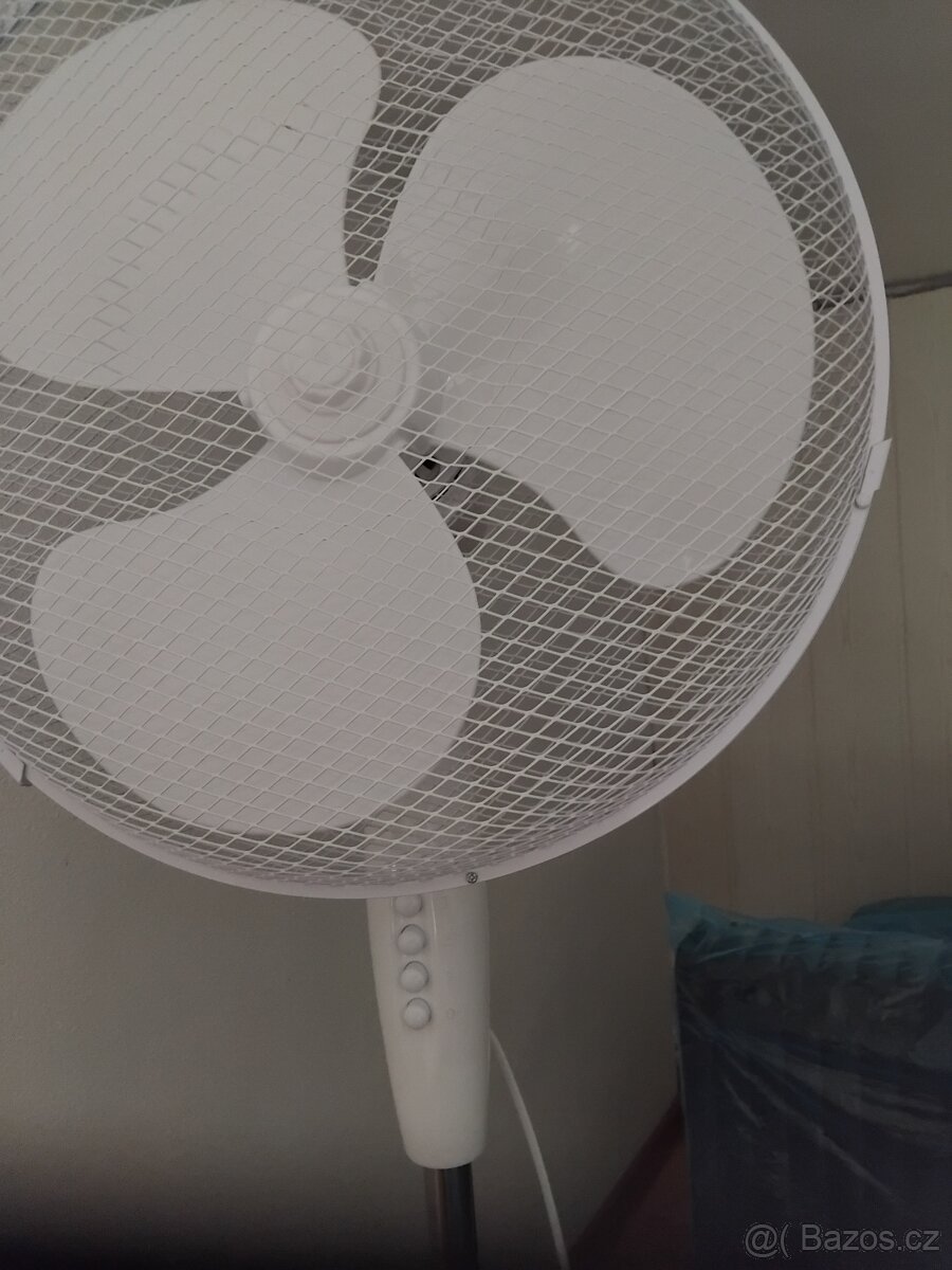 Prodám stojanový ventilátor