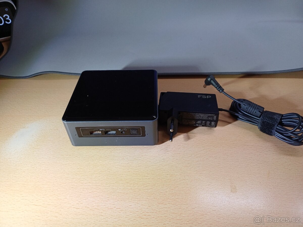 Intel NUC 6CAYH