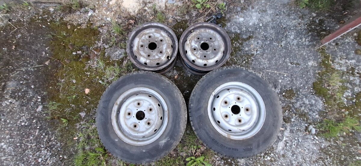 Plechove disky ford transit spolu se zimni pneu