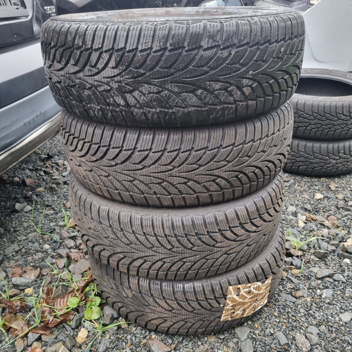 Nankang Zimní sada 185/60/15 8mm jak nova