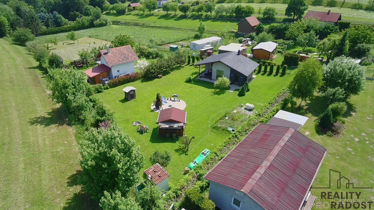Prodej oplocené zahrady s chatou, Velké Meziříčí, K Rakůvkám