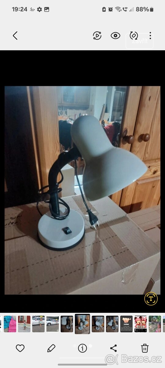 Stolní lampička