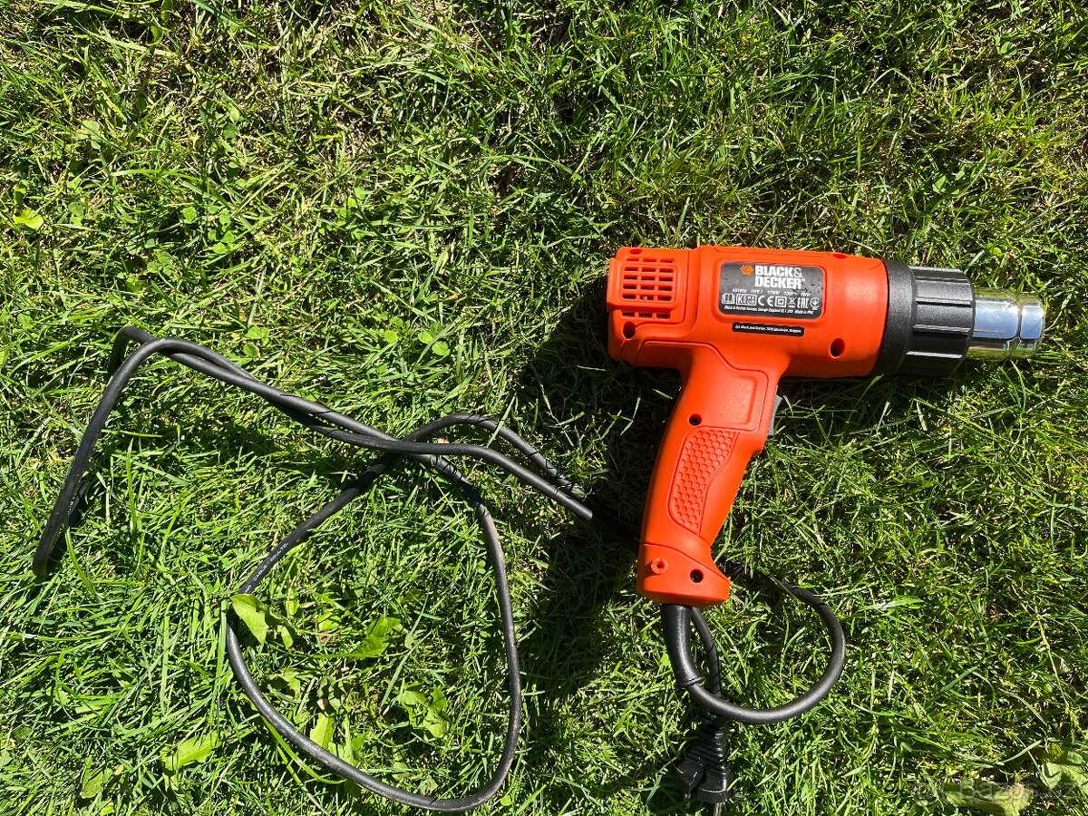 Horkovzdušná pistole Black and Decker