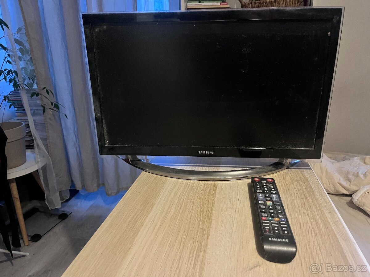Televize SAMSUNG UE22F5400AW