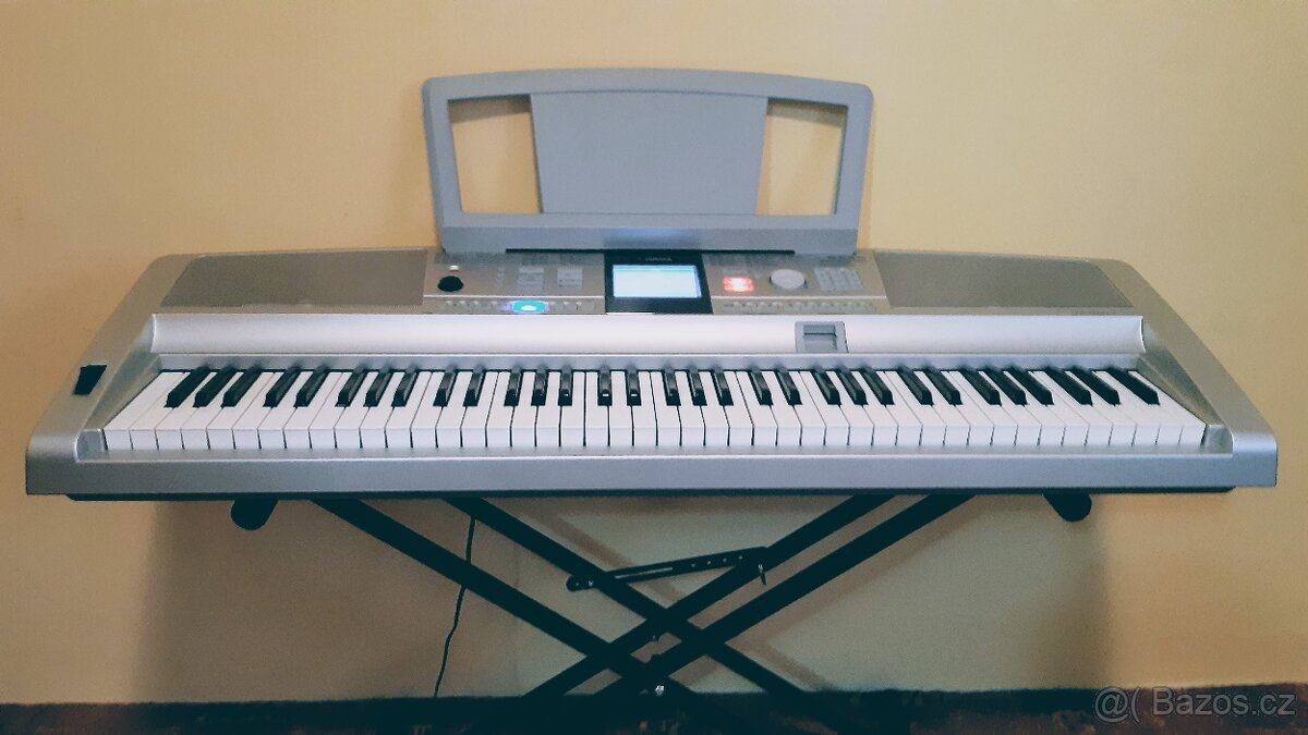 Klávesy Yamaha DGX-305 (piano) - další sleva