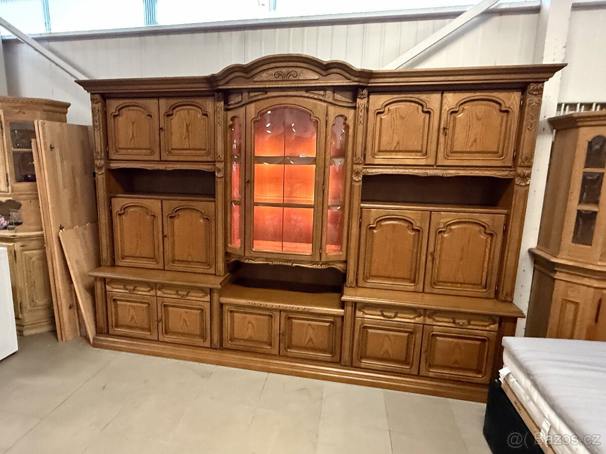 Dubová rustikální obývací stěna 325cm