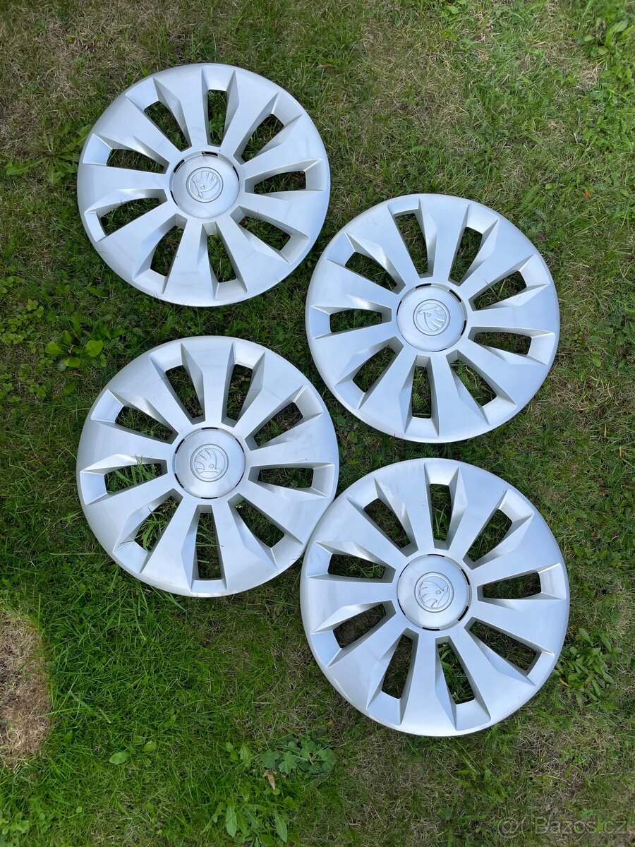 Originál poklice Škoda R15