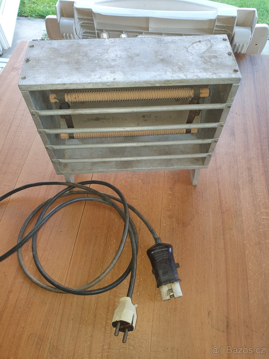 Retro starý / ohřev vzduchu / Elektrický přímotop