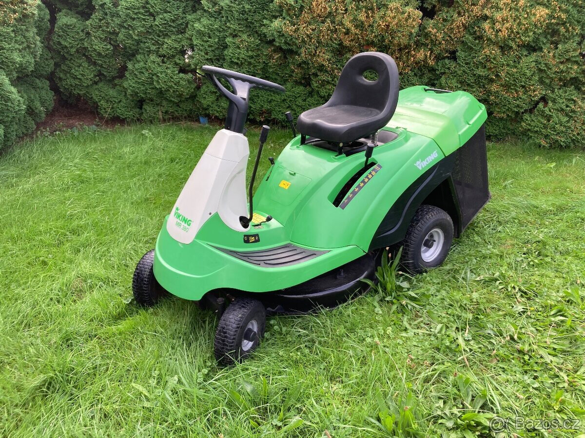 Zahradní traktor ,rider Viking