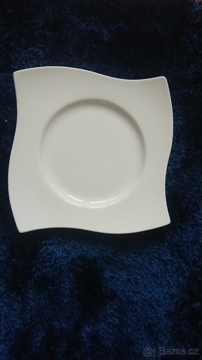 Porcelánové talíře bílé.