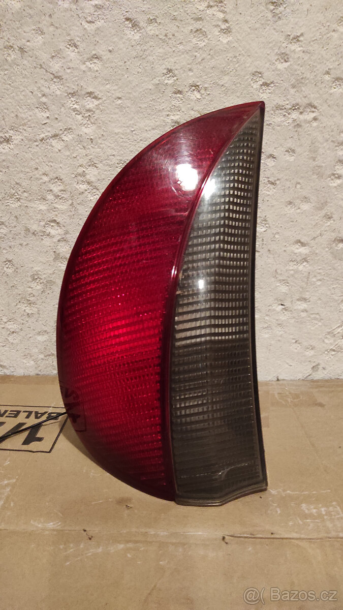 Prave zadni svetlo Lancia Lybra r.v.2004