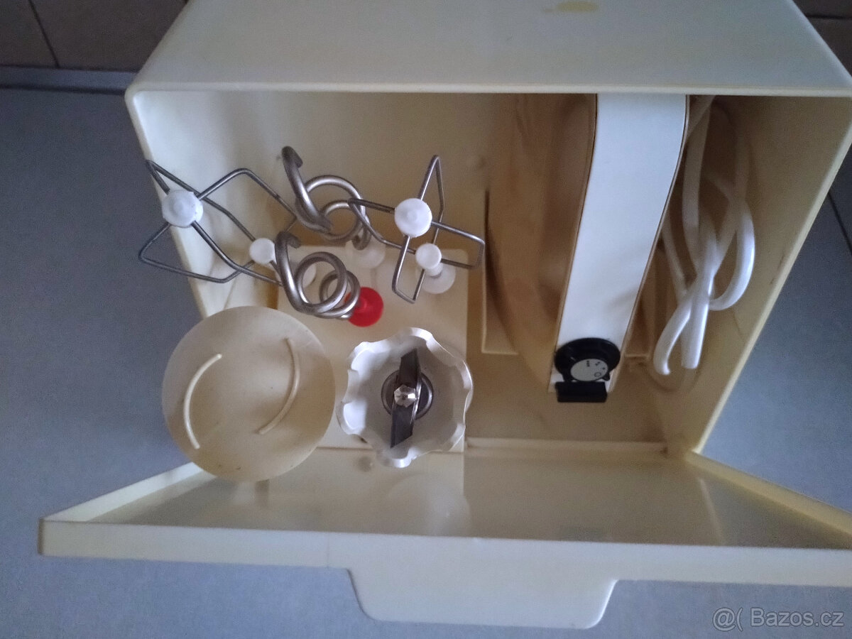 elektrický ruční šlehač, mixér ETA 1042 s doplňky