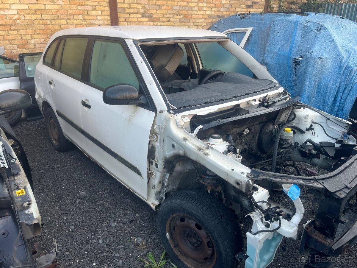 Fabia 2 II Combi 1026  1.2tsi 63kw vozidlo na díly