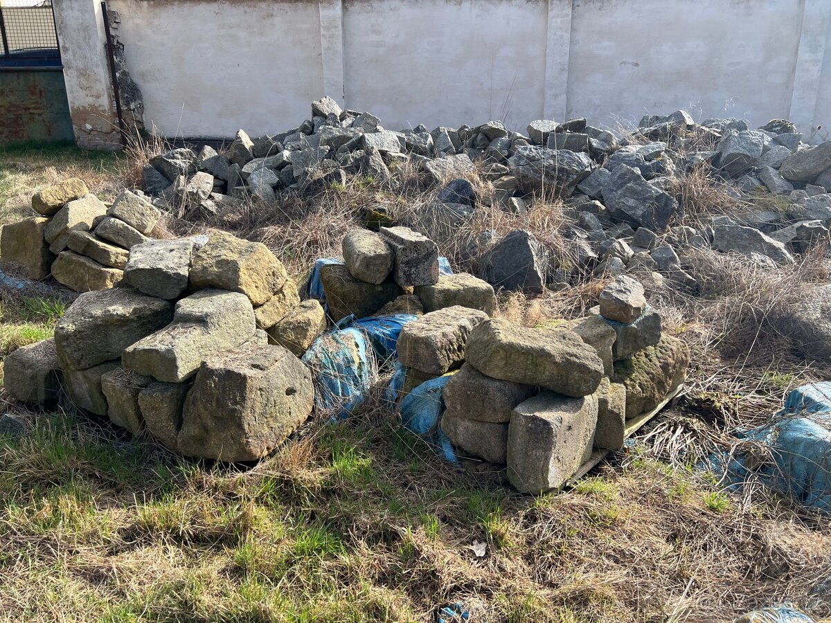 Prodám kameny, pískovec, pískovec a další