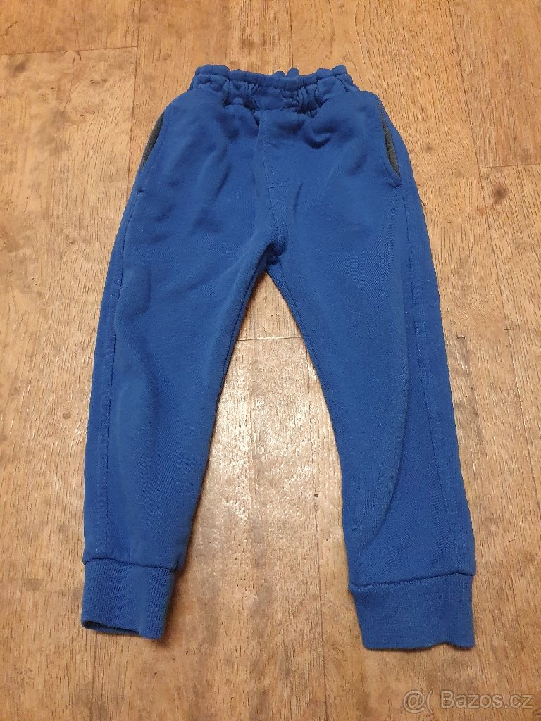 Chlapecké tepláky F&F 2-3r.