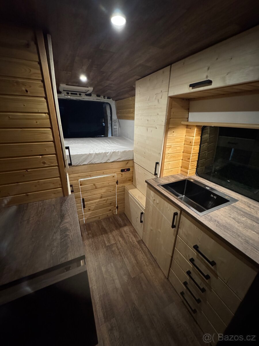 Peugeot Boxer 2.2 HDi 120 – obytná vestavba (L3H2)