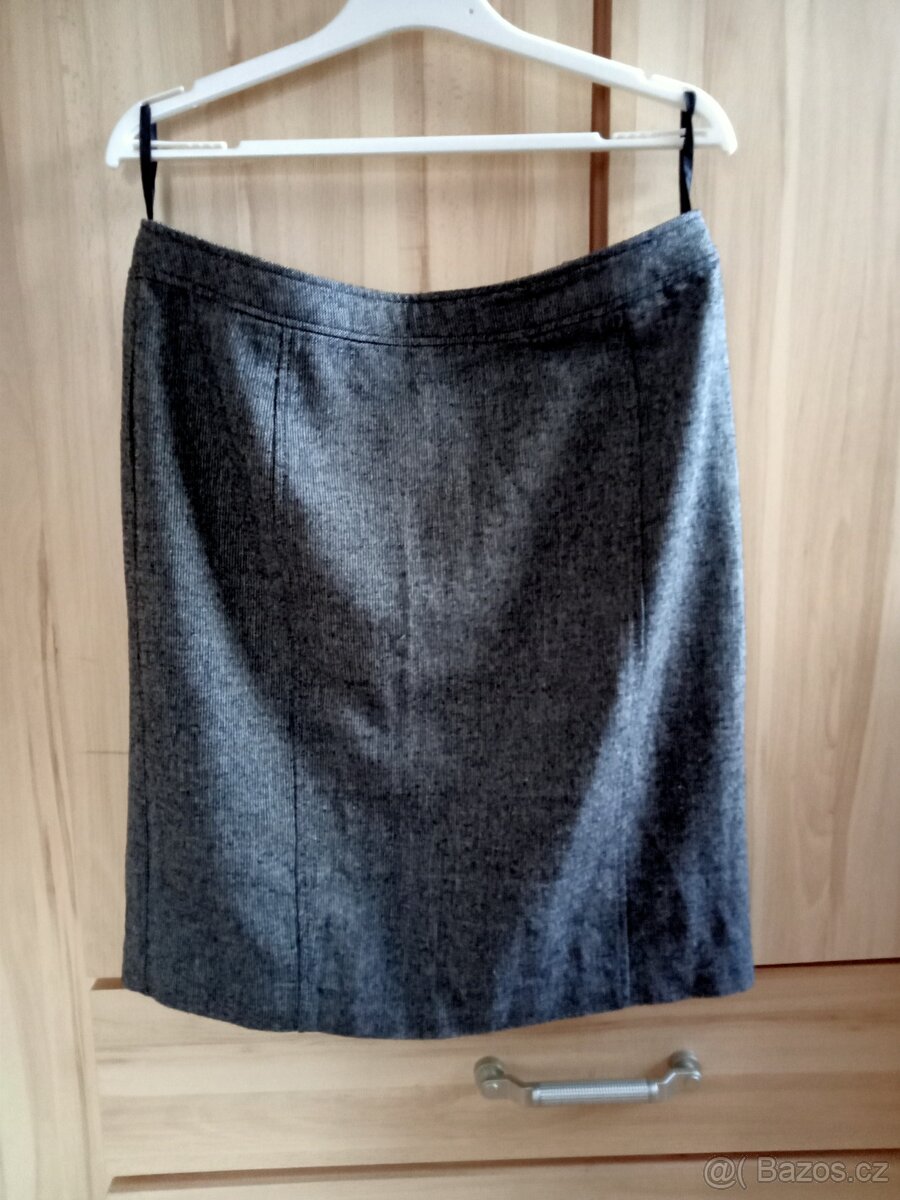 Dámská šedá teplejší sukně vel. 40/M