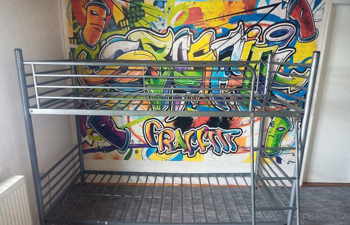 Kovová patrová postel