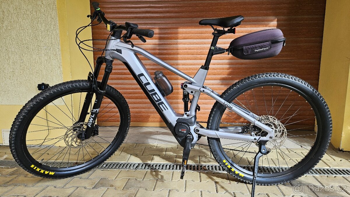 CUBE stereohybrid 120 race