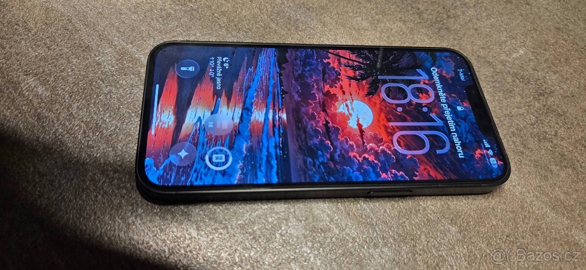 IPhone 16e 128GB černý