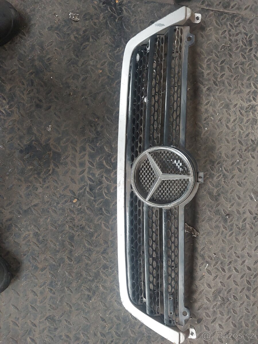Přední část mercedes sprinter 2006