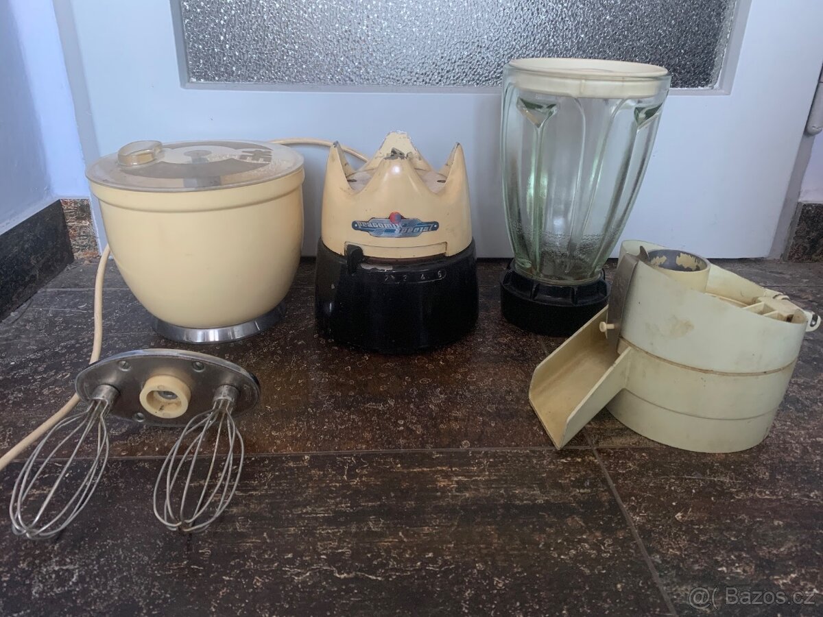 Kuchyňský robot Pragomix special s příslušenstvím