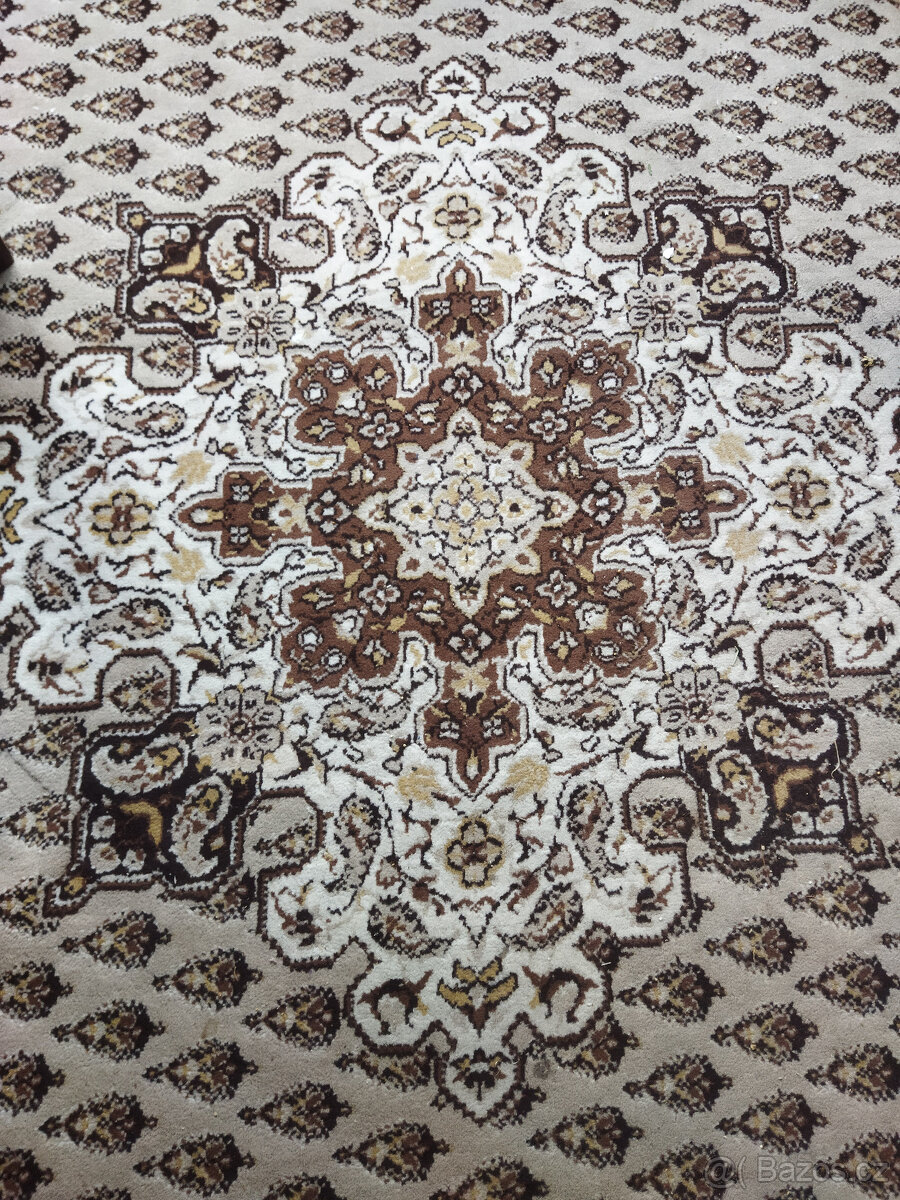 Velký koberec - perský vzor