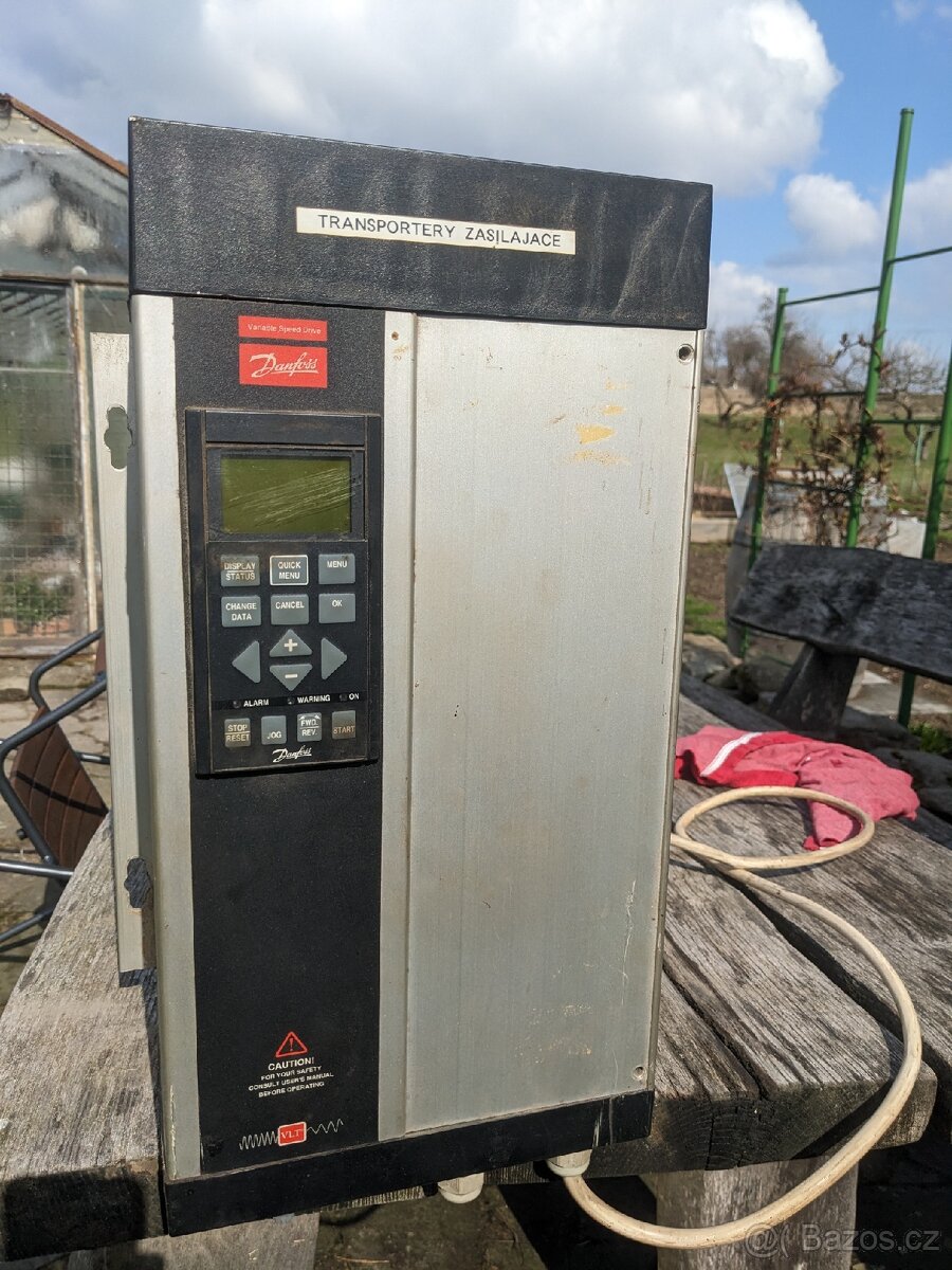 Frekvencni menic Danfoss VLT5000