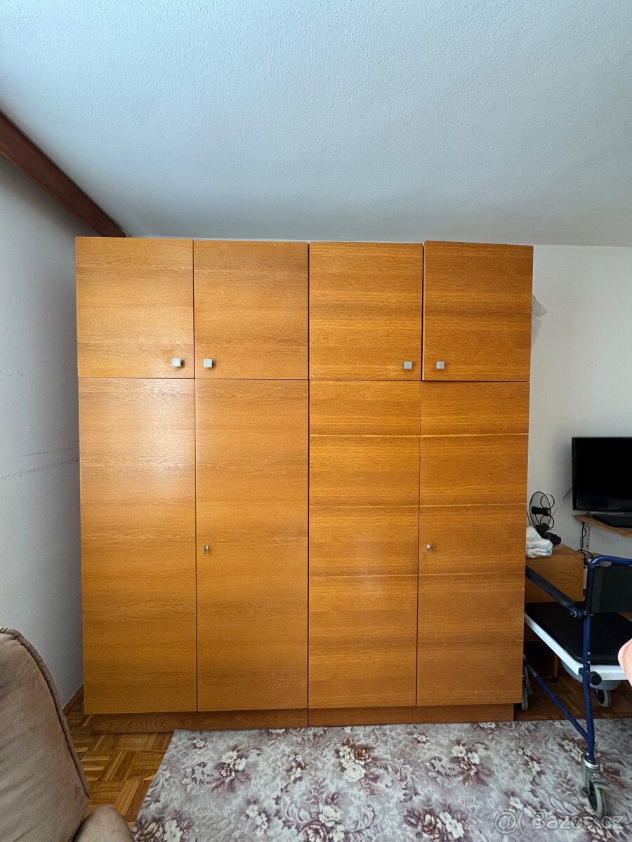 Skříně