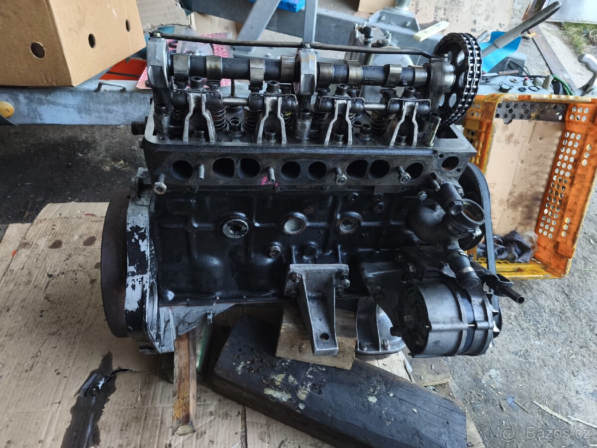 Motor Mercedes Benz 2,4 d 72 hp