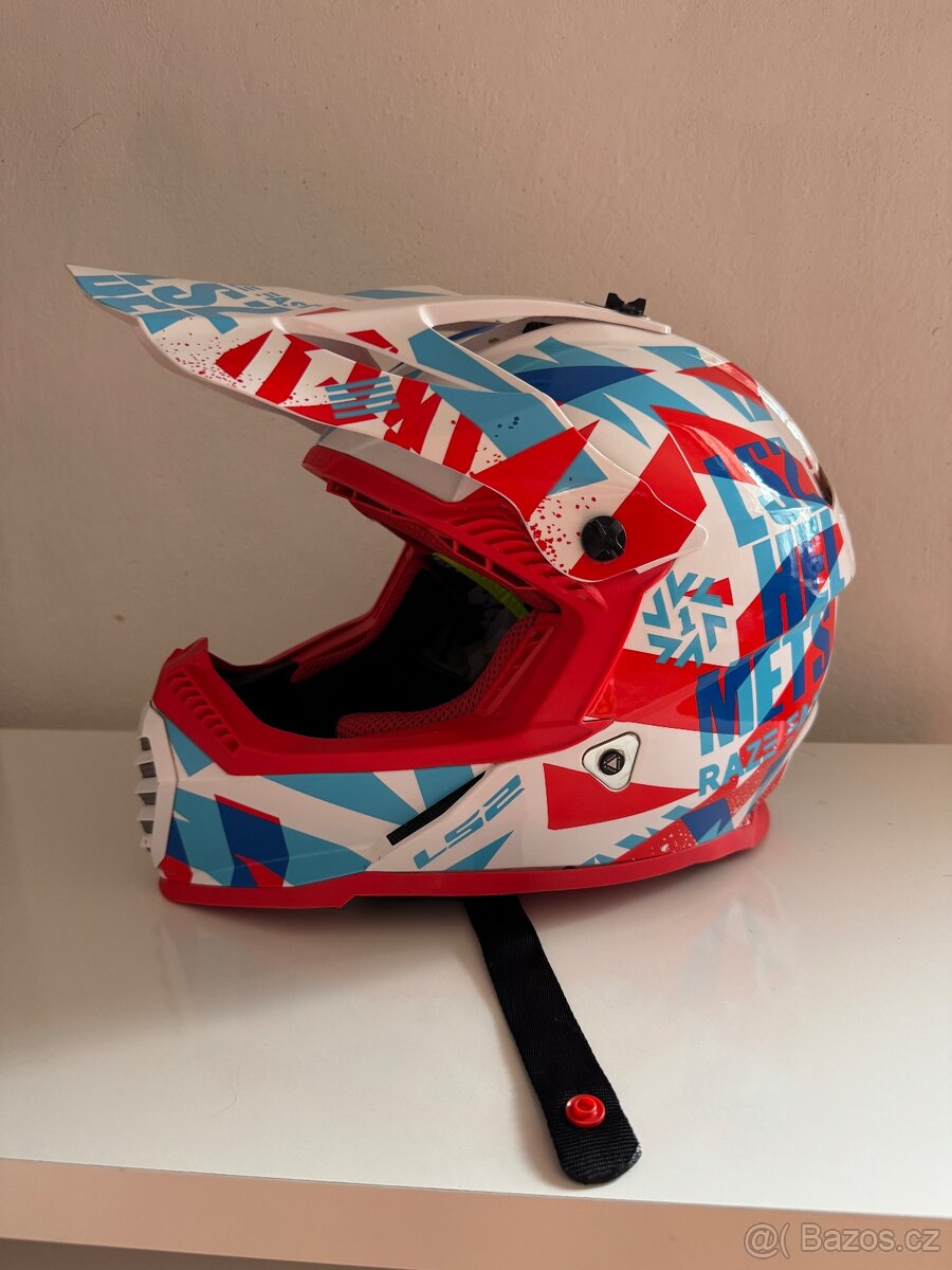 Motokrosová helma LS2 velikost S